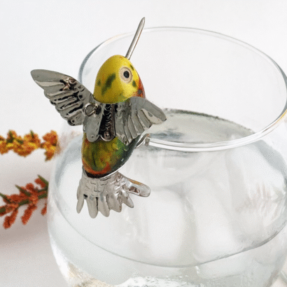 Blue Short Tail Hummingbird